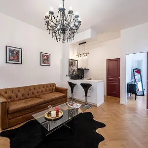 https://villa-montmartre-4p-sacr-cur.fr-paris.fr